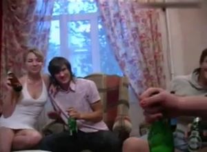 Порно вечеринка русских студентов