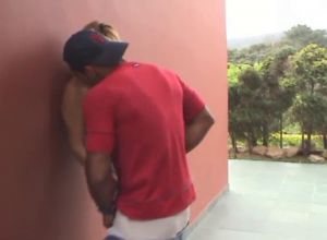 Мужик отсосал у транса