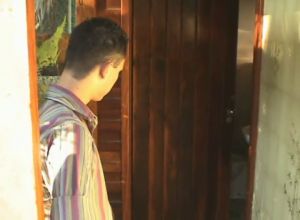 Настойный трансик просит анал