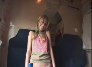Пьяная украинка трахается в поезде